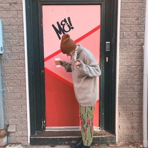 Meet your Posher, Nadia